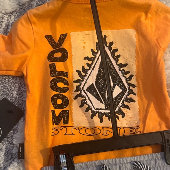 Volcom Short Set - Picture 6 of 6